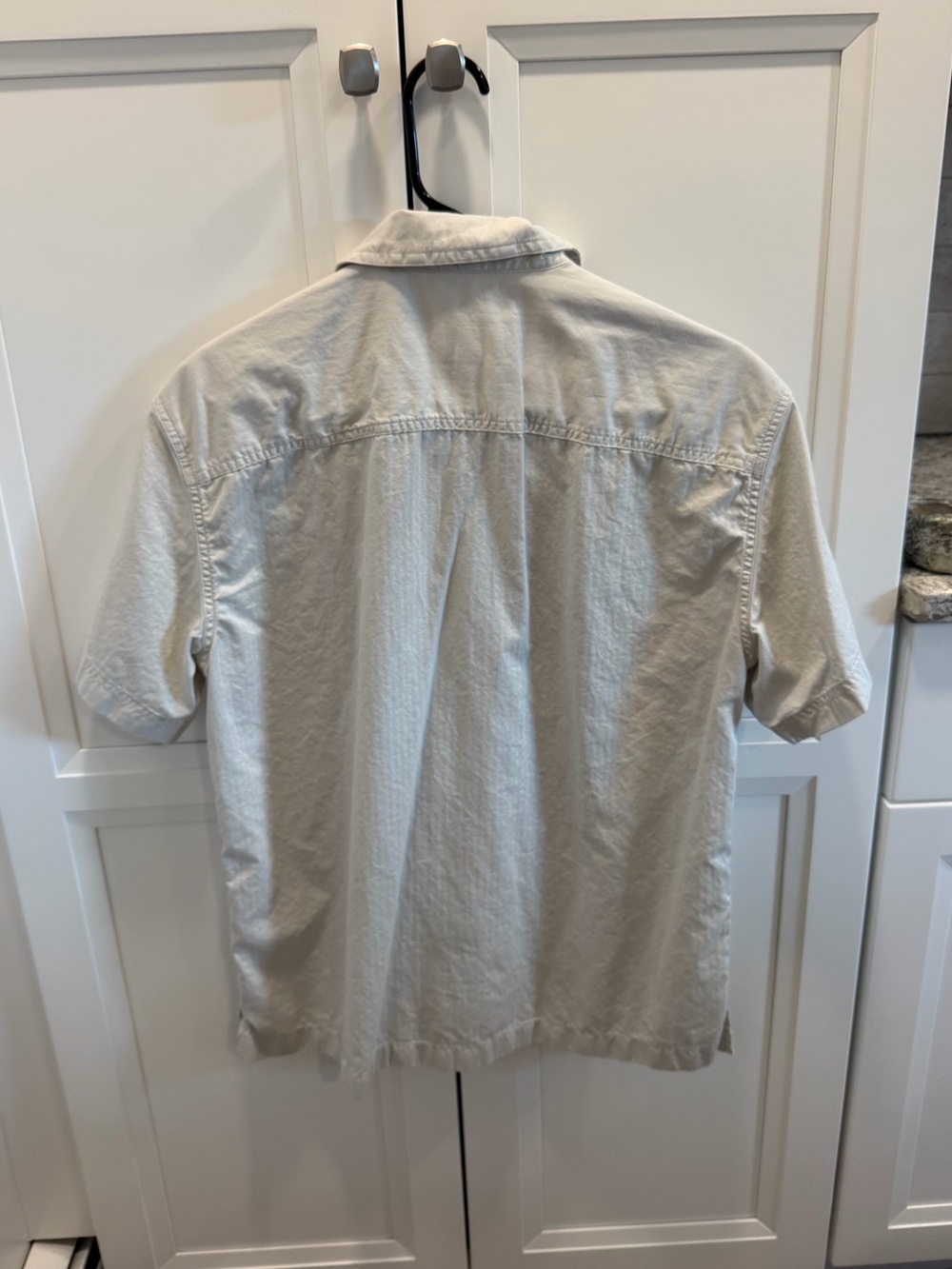 American Eagle Casual Short-Sleeve Button Up Shirt in Light Cream - Picture 2 of 4